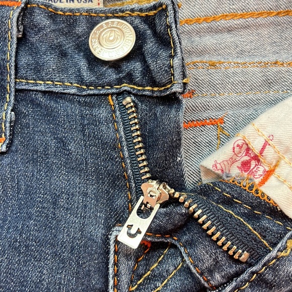 👖True Religion Dark Blue Straight Leg Jean Women size 26 W/ Crystal Emblishment - Picture 5 of 16